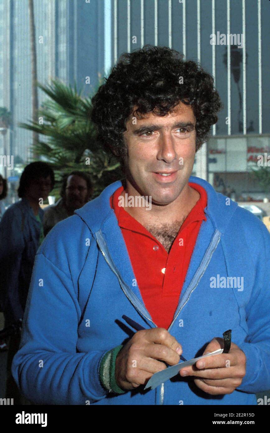 Elliott Gould 1980 Credit: Ralph Dominguez/MediaPunch Stock Photo - Alamy
