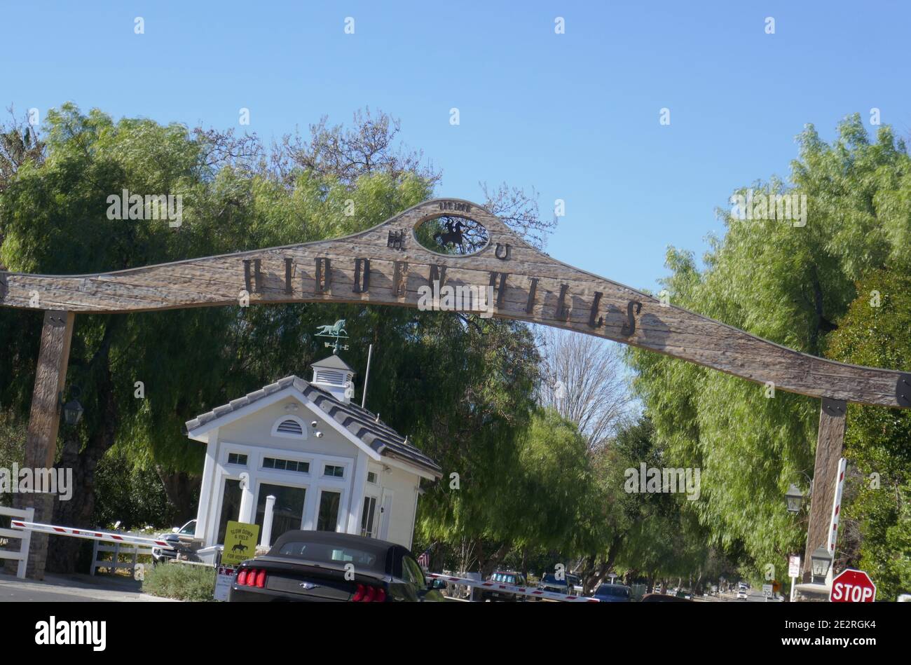 Hidden Hills, California, USA 14th January 2021 A general view of atmosphere of Entrance/Gate of Exclusive Hidden Hills Homes on January 14, 2021 where Kim Kardashian, Kris Jenner, Kylie Jenner, Kendall Jenner, Justin Bieber, Brittany Spears, Jessica Simpson, Miley Cyrus, Drake have homes in Hidden Hills, California, USA. Photo by Barry King/Alamy Stock Photo Stock Photo