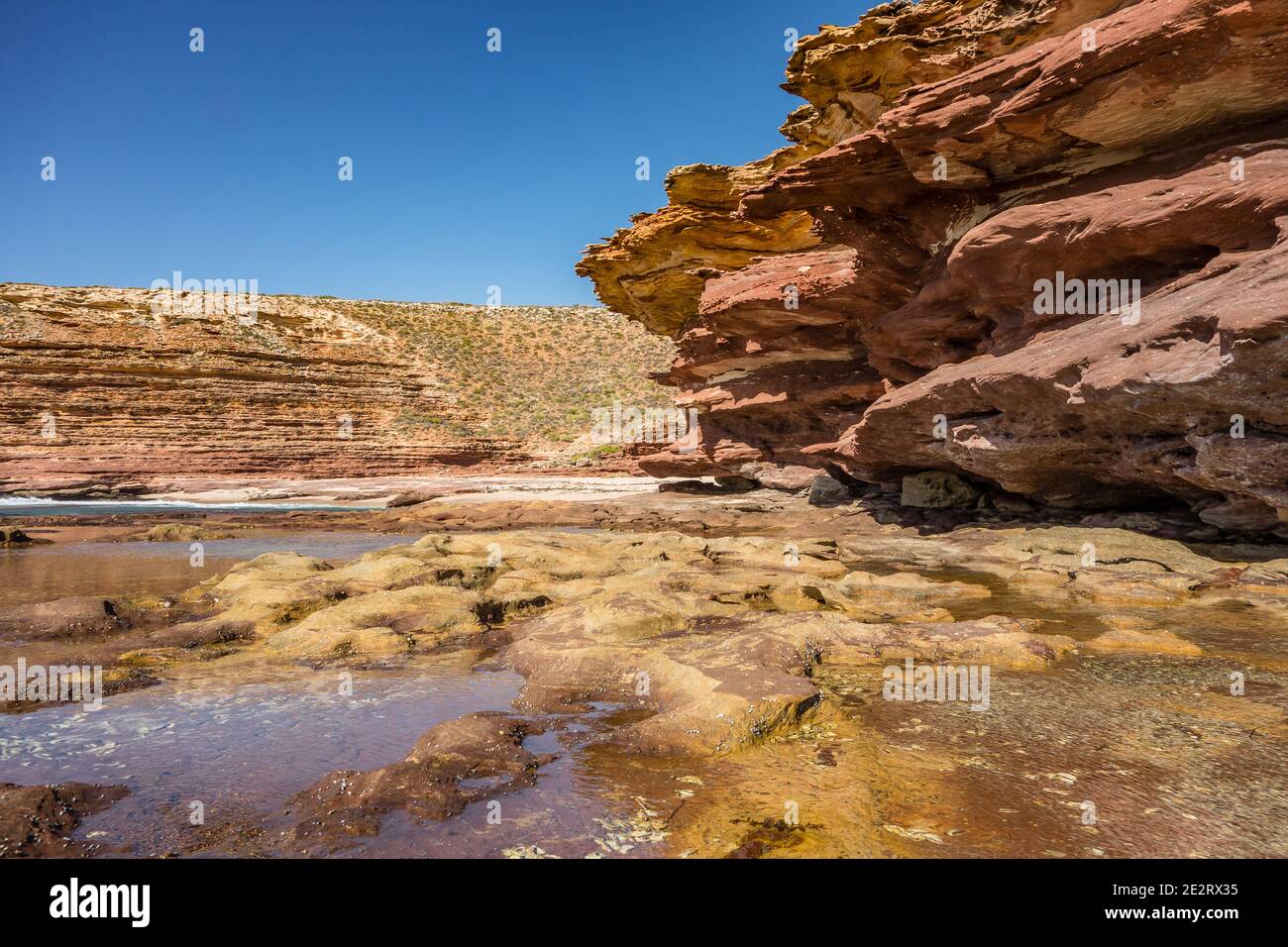 Island Rock & Natural Bridge, Red Bluff Coastal Cliffs, Kalbarri ...