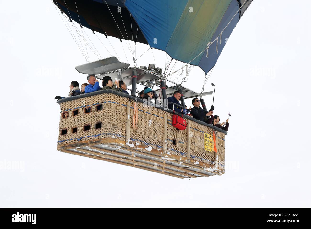 Inside hot air balloon basket hi-res stock photography and images - Alamy