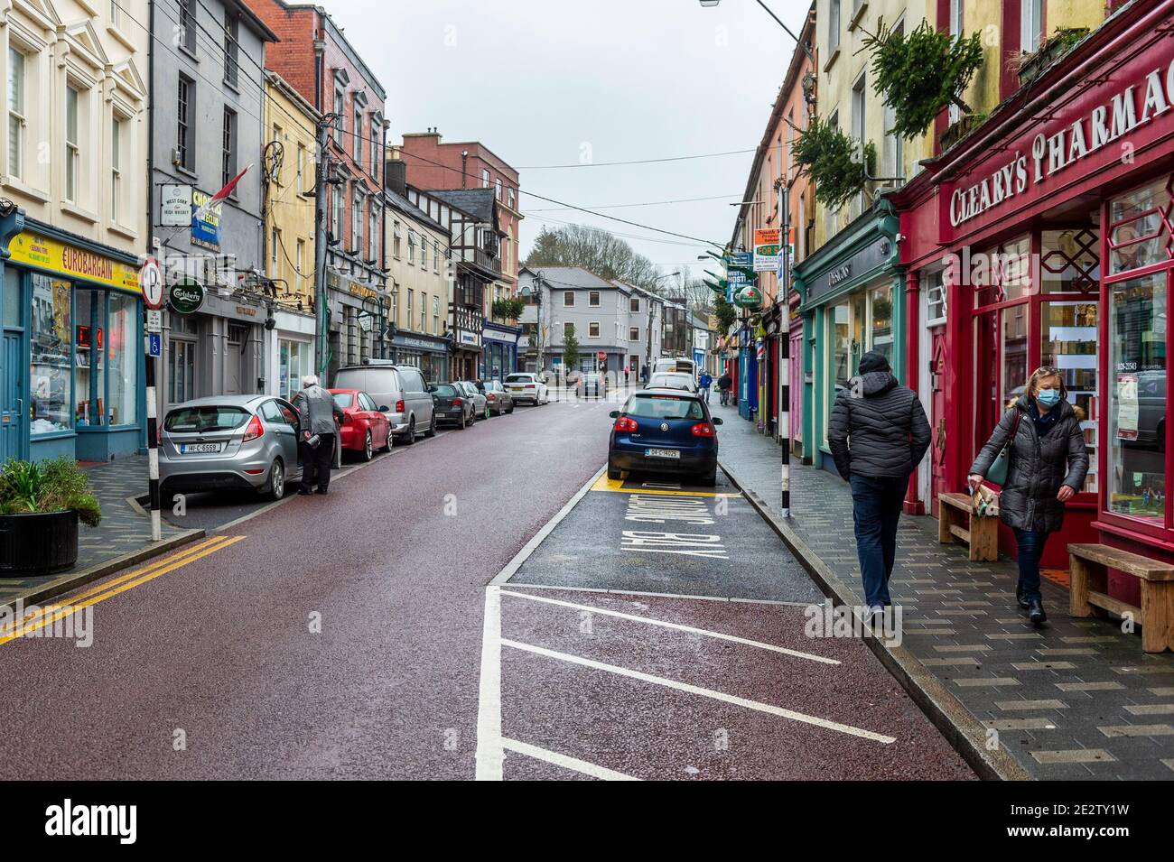 Skibbereen, West Cork, Ireland. 15th Jan, 2021. The streets of Skibbereen were all but deserted today. Skibbereen and surrounding areas has seen a massive hike in COVID-19 cases with the 14 day incidence rate for the area as of 11th January is 1426.6 per 100,000. Credit: AG News/Alamy Live News Stock Photo