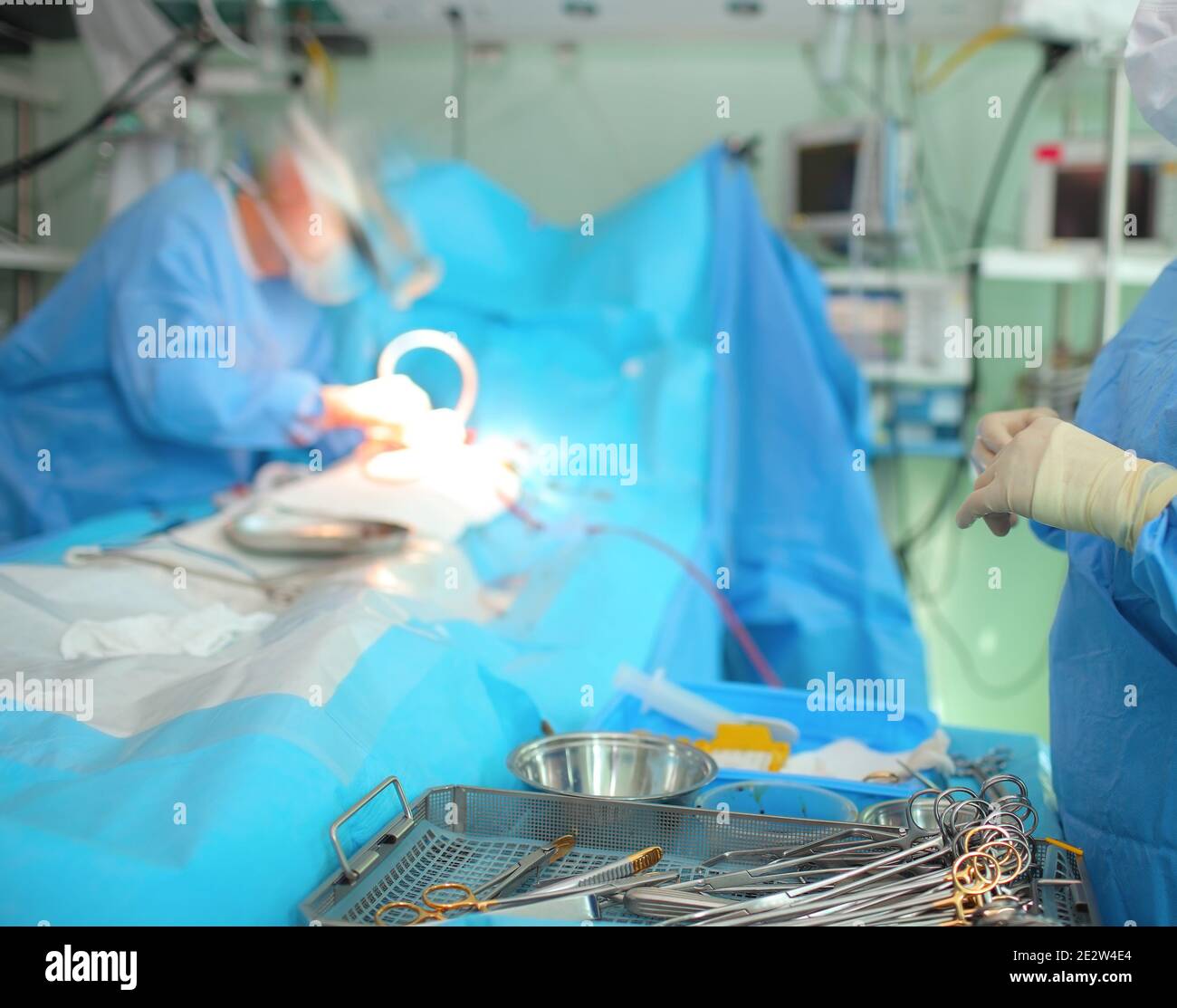 Female surgeon hospital operating room hires stock photography and