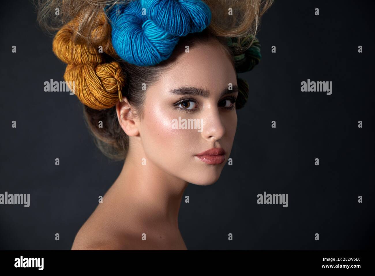Spanish Updo Hair Stock Photo Alamy