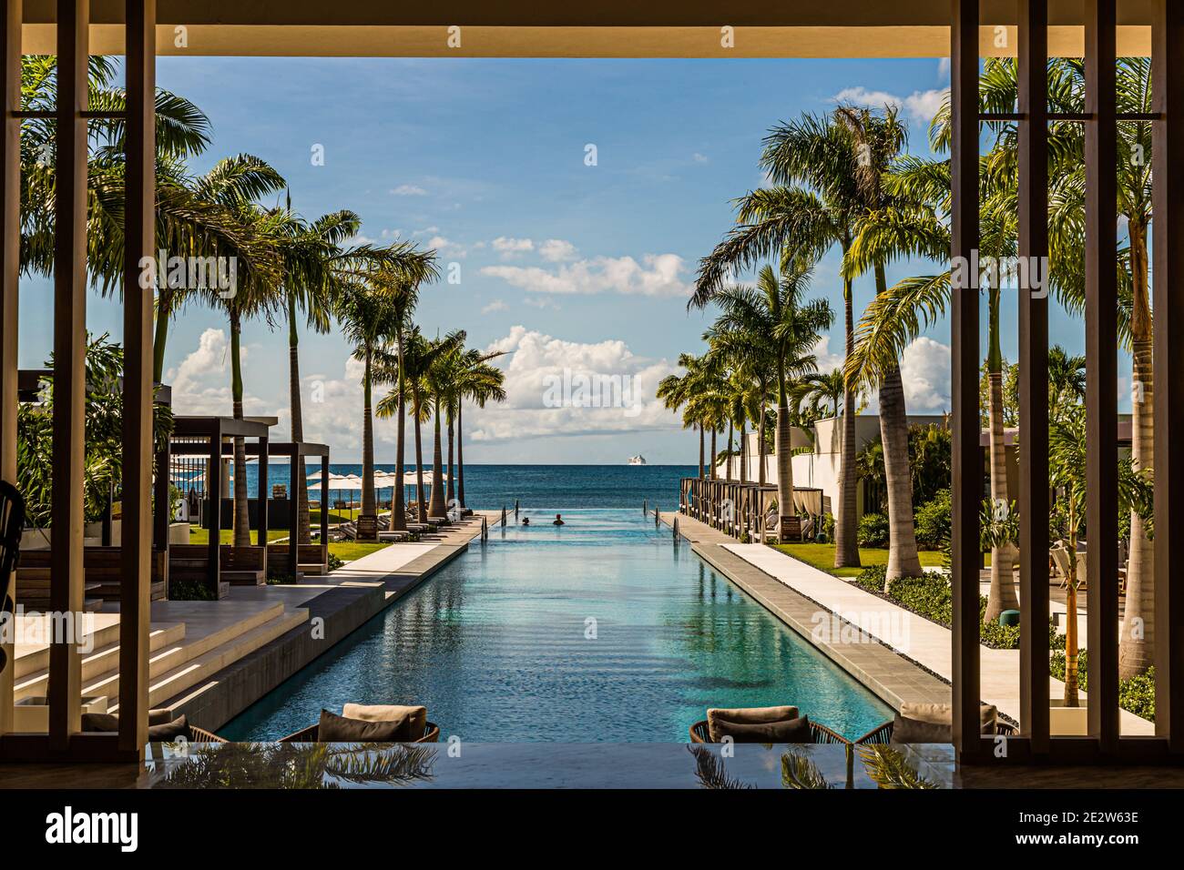 Infinity Pool of the Silversands Hotel on The Lime, Grenada Stock Photo