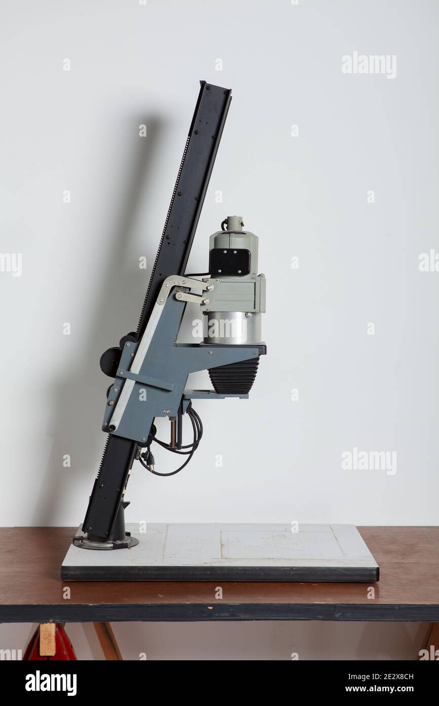 This vintage condenser enlarger is the standard in the film photography