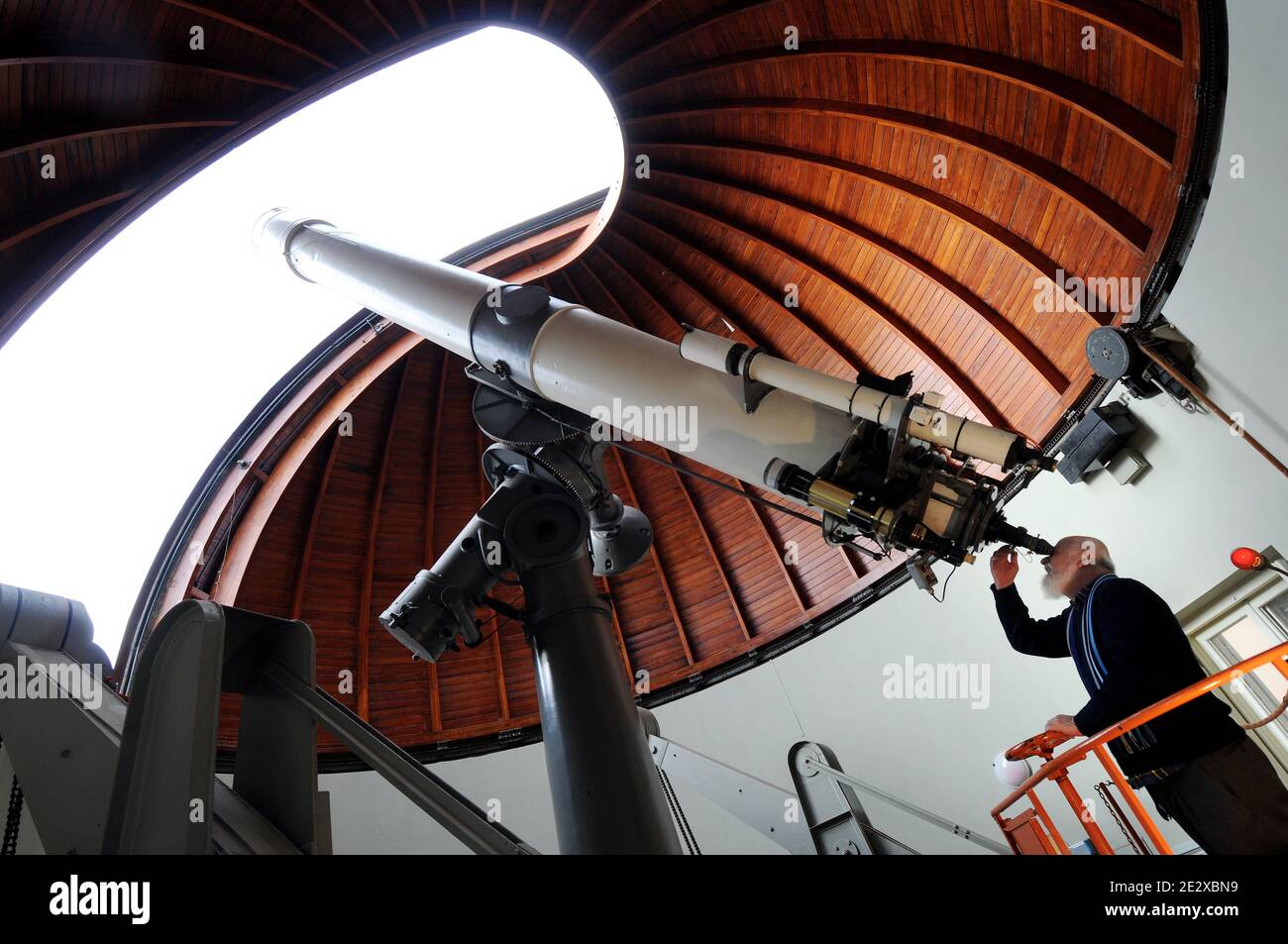 Jesuits observatory hires stock photography and images Alamy
