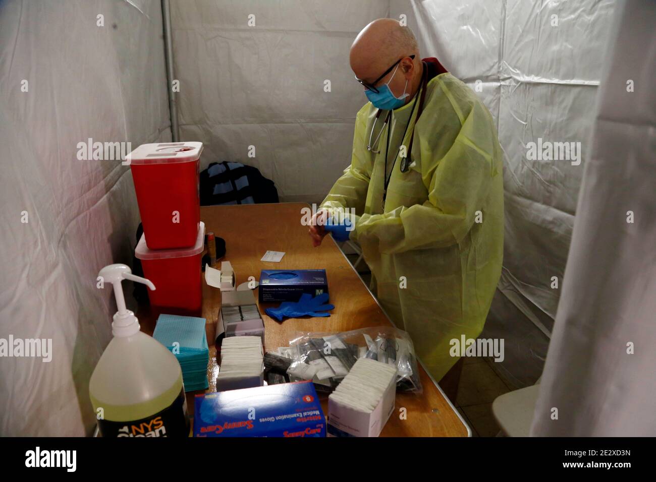 New York, NY, USA. 15th Jan, 2021. Visuals as Staff preps as New York