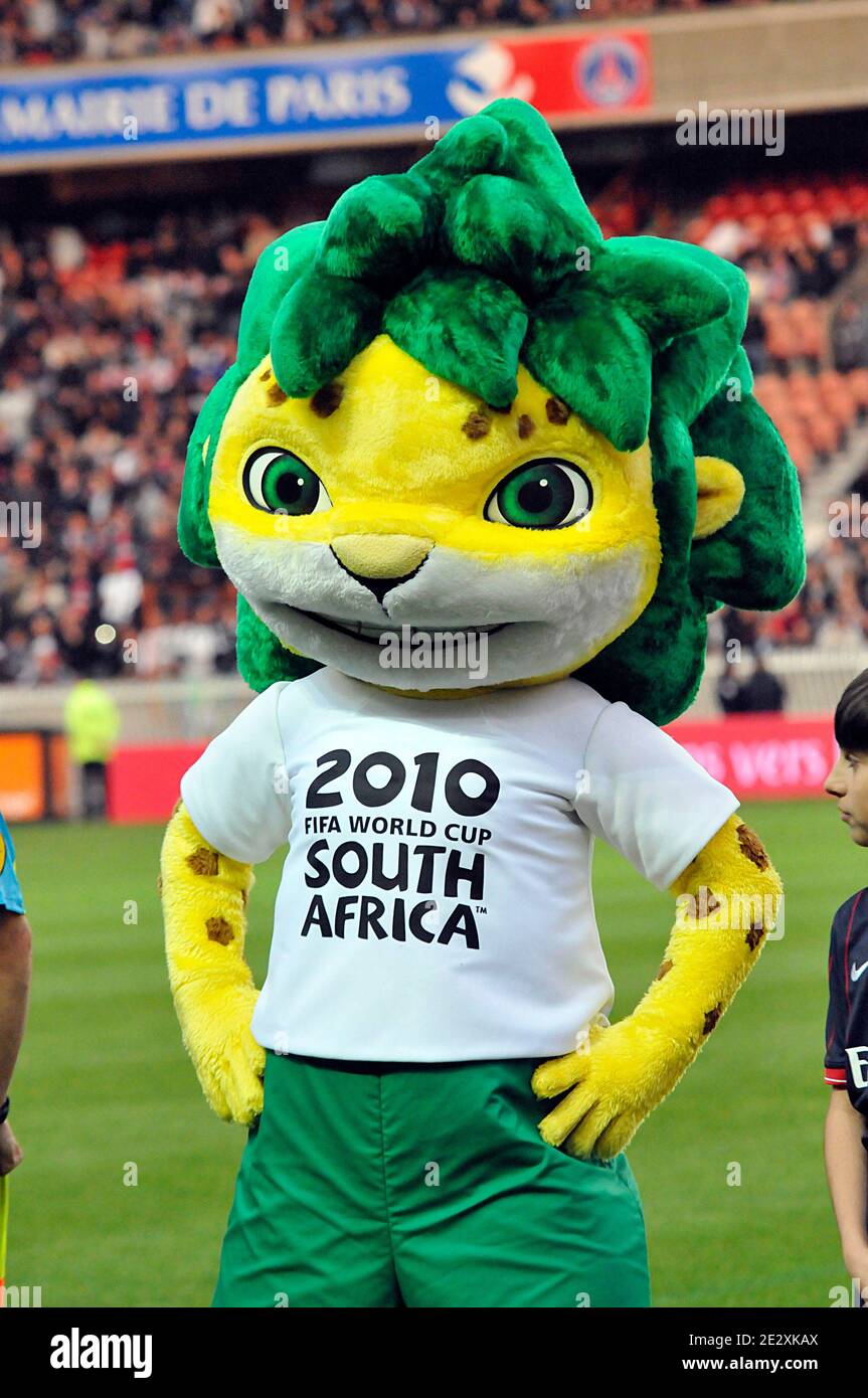 The mascot of the FIFA World Cup 2010, Zakumi, during French First League soccer match, Paris Saint-Germain vs Montpellier HSC at Parc des Princes Stadium in Paris, France on May 15, 2010.Montpellier won 3-1 . Photo by Thierry Plessis/ABACAPRESS.COM Stock Photo