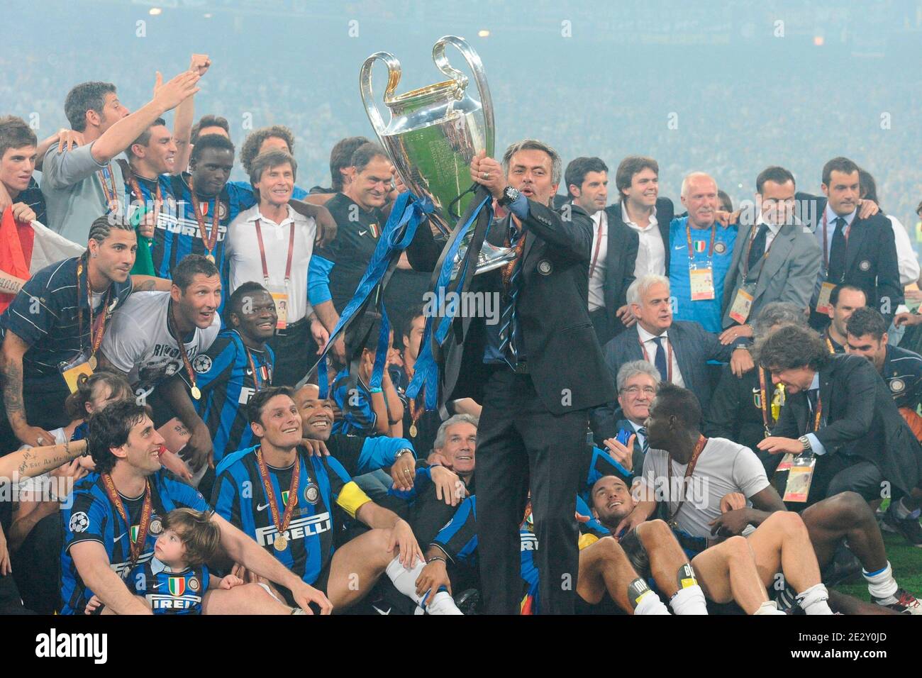 Inter f.c.. 2010-2011. last time (before today) in the champions  quarter-finals. : r/classicsoccer