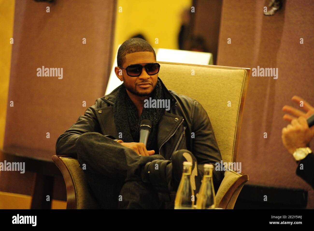 usher raymond vs raymond album