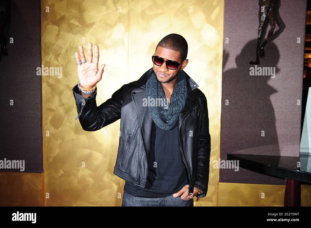 usher raymond vs raymond album