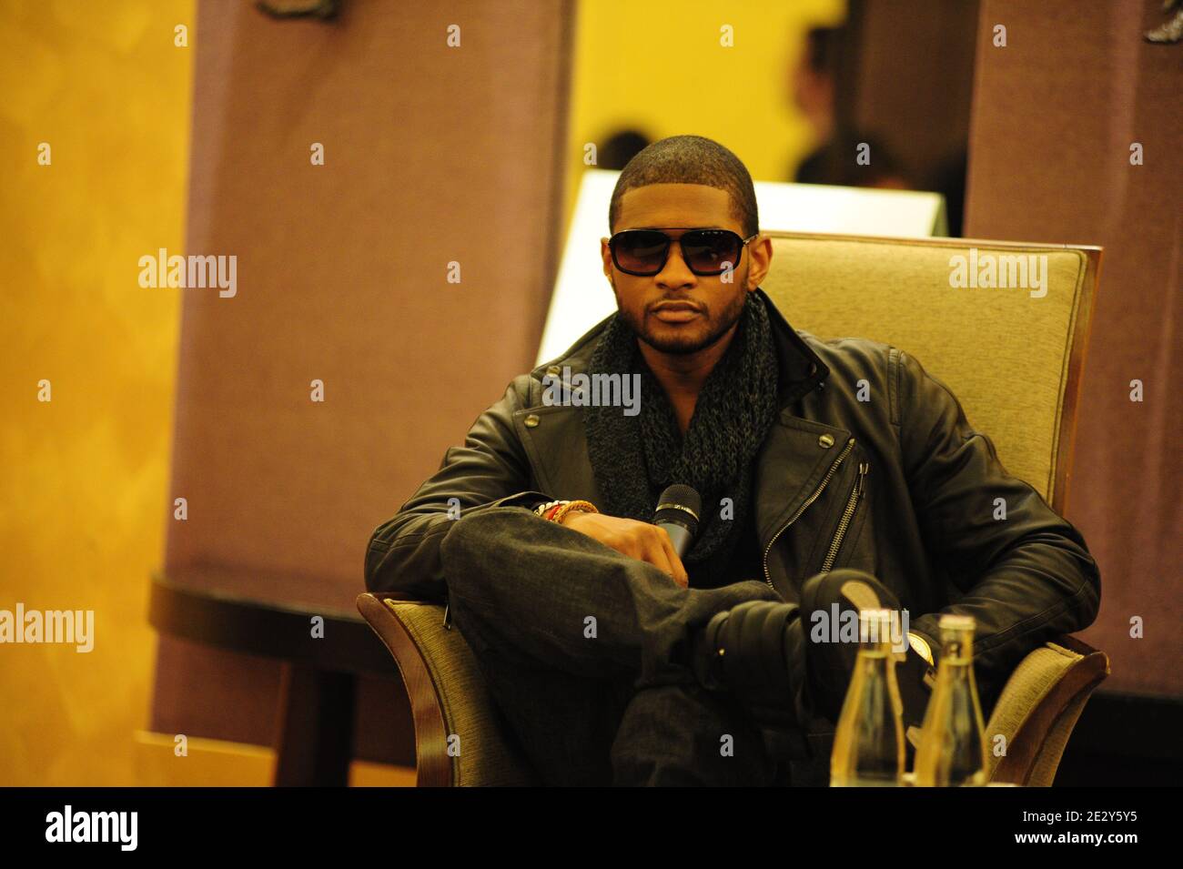 usher raymond vs raymond album