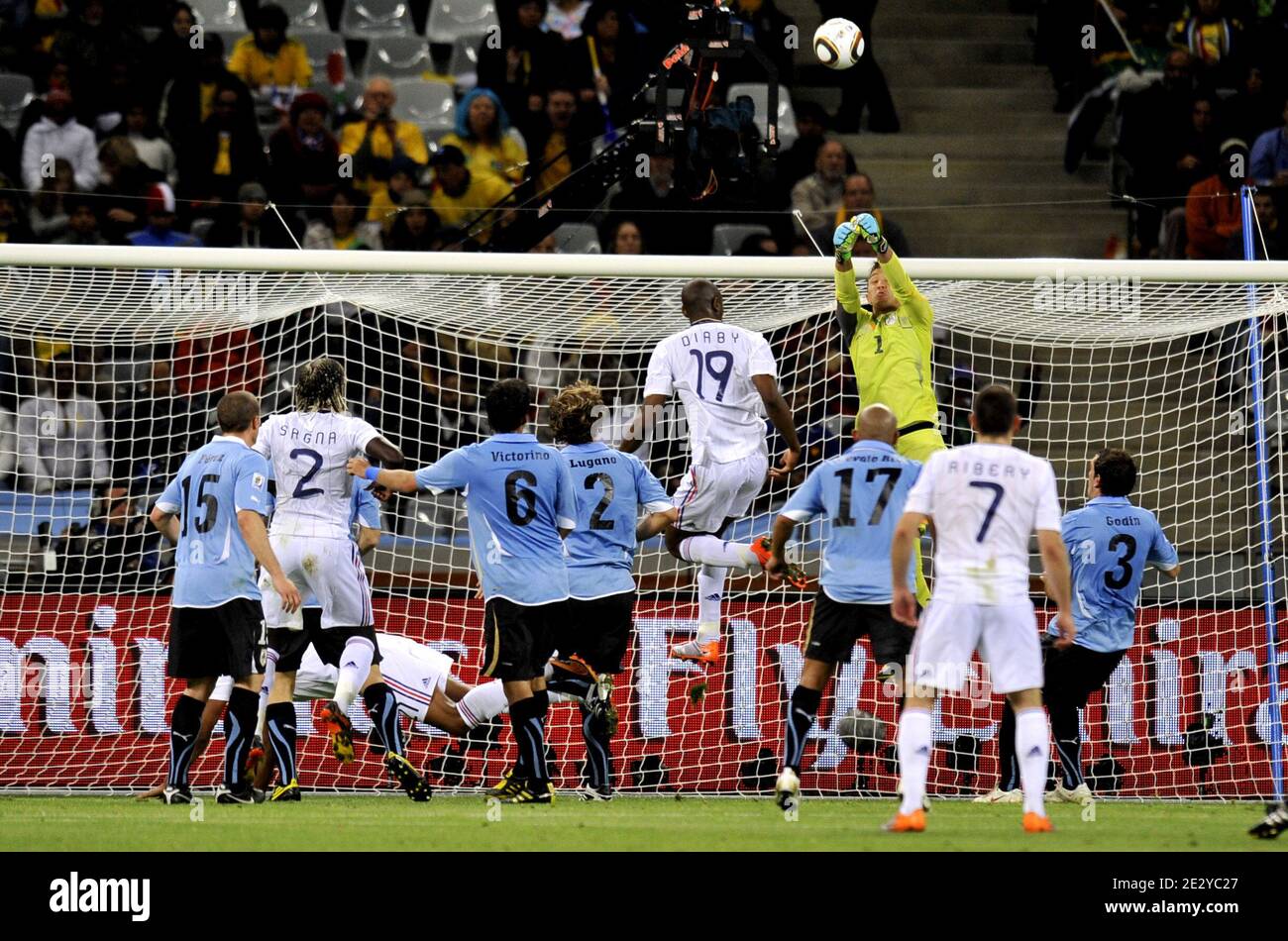 Uruguay's goal keeper Fernando Muslera makes a save during the FIFA World Cup soccer match, France (France national football team) vs Uruguay in Capetown, South Africa, on June 11, 2010. The match ended in a 0-0 draw. Photo by Christophe Guibbaud/Cameleon/ABACAPRESS.COM Stock Photo