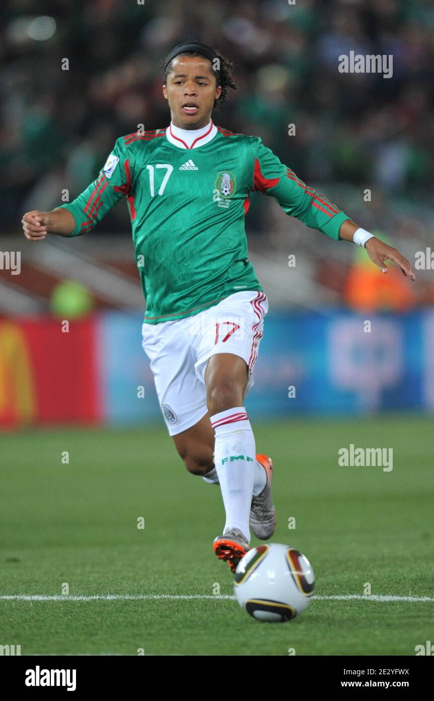 Mexico's Giovani Dos Santos during the 2010 FIFA World Cup soccer match, Group A, France vs Mexico at Peter Mokaba Stadium, in Polokwane, South Africa on June 17, 2010. Mexico won 2-0. Photo by Christophe Guibbaud/Cameleon/ABACAPRESS.COM Stock Photo