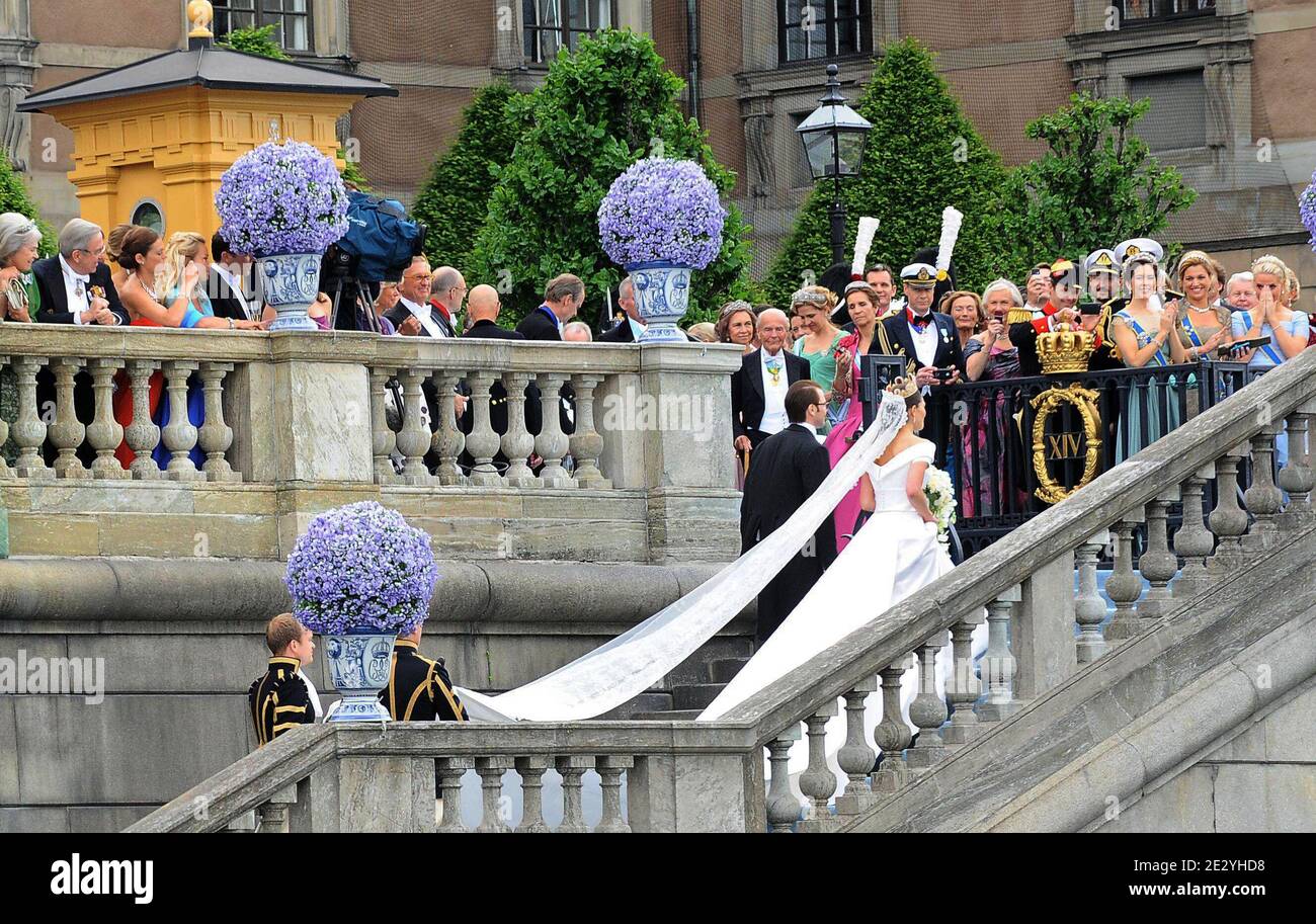 Crown Princess Victoria of Sweden and Daniel Westling come back at Royal Palace during the ceremony of their wedding in Stockholm, Sweden on June 19, 2010. Photo by Mousse-Nebinger-Orban/ABACAPRESS.COM Stock Photo