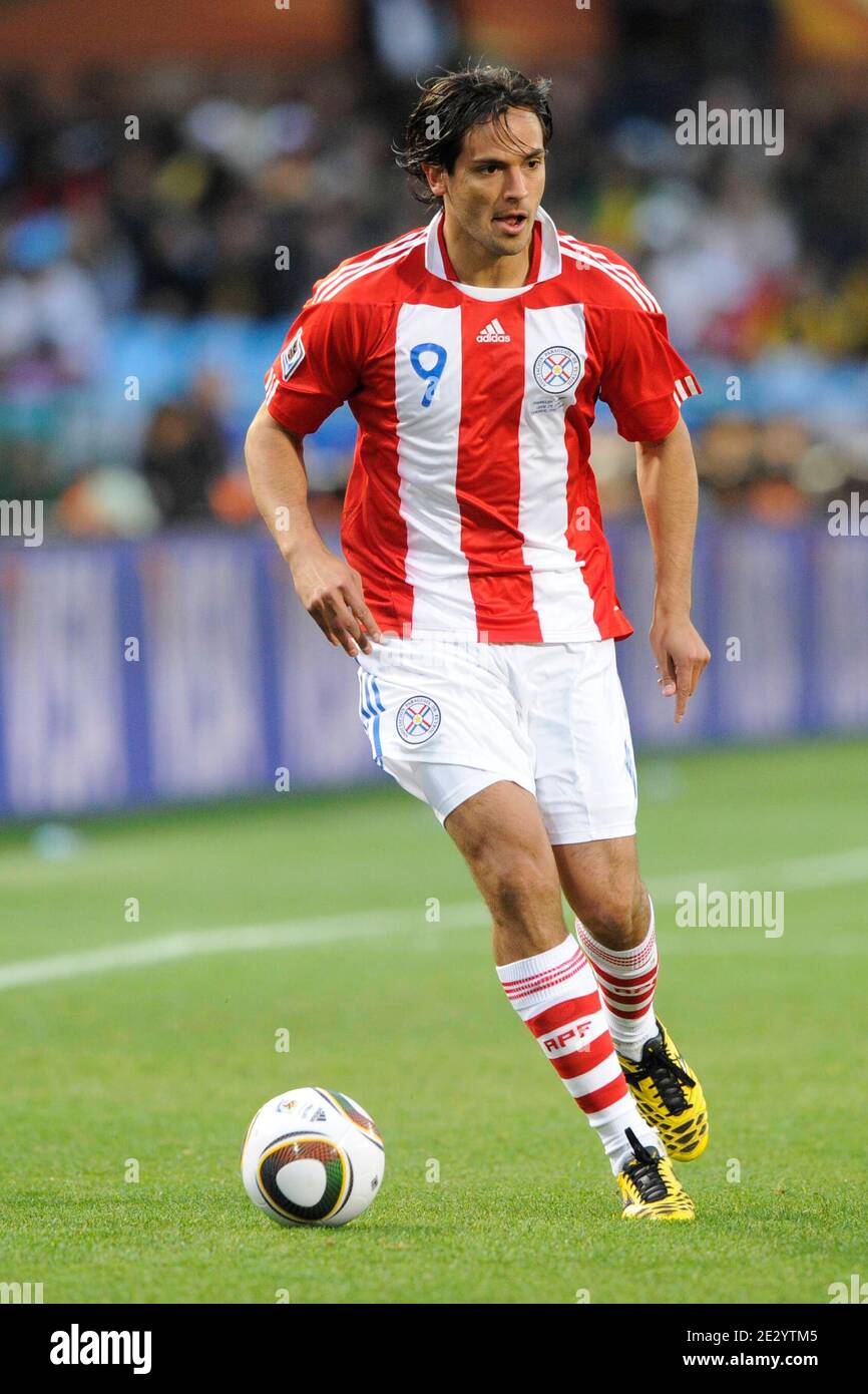 ROQUE SANTA CRUZ PARAGUAY & BAYERN MUNICH WORLD CUP FRANKFURT GERMANY 10  June 2006 Stock Photo - Alamy