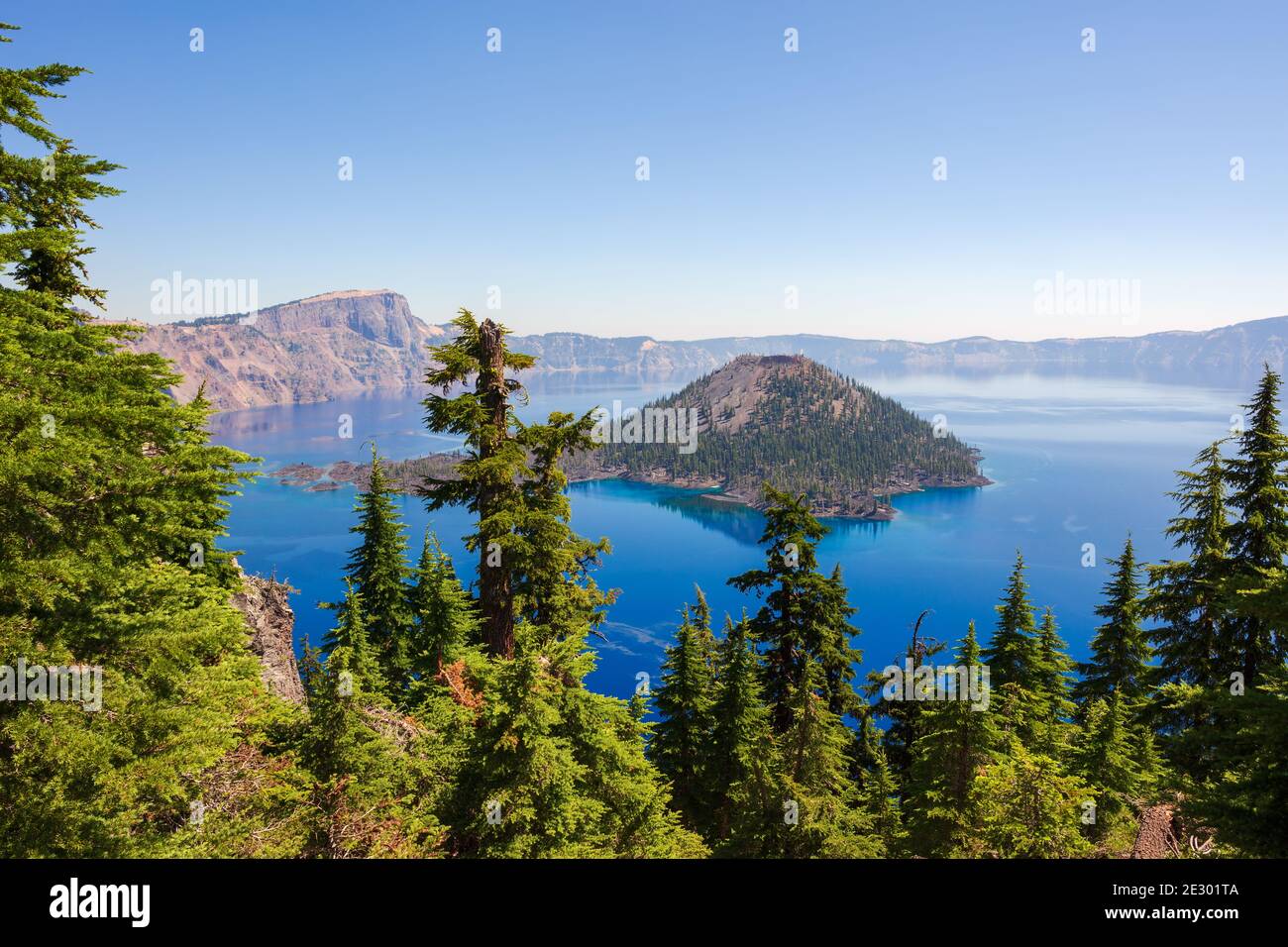 Crater Lake, Oregon scenic overlook with Wizard Island vista Stock Photo