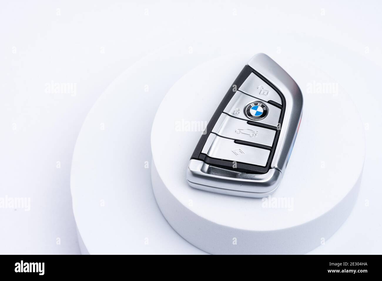 Bmw keyless bmw car key hi-res stock photography and images - Alamy
