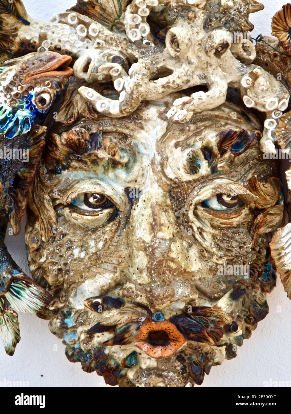 Sculpture of seashells hi-res stock photography and images - Alamy