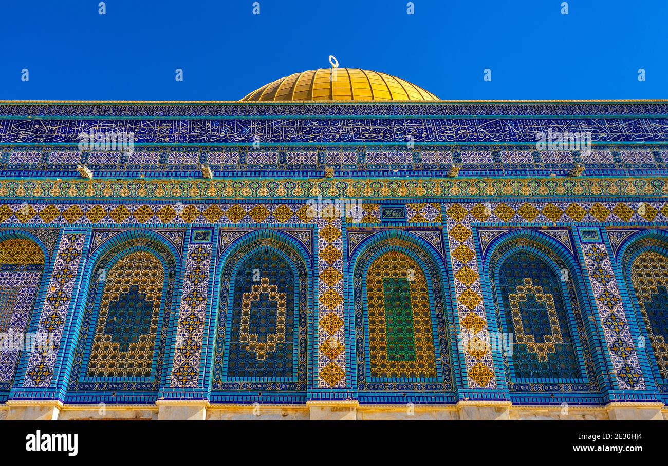 Jerusalem, Israel - October 12, 2017: Mosaic decoration of facade walls and main entrance of Dome of the Rock Islamic monument shrine on Temple Mount Stock Photo