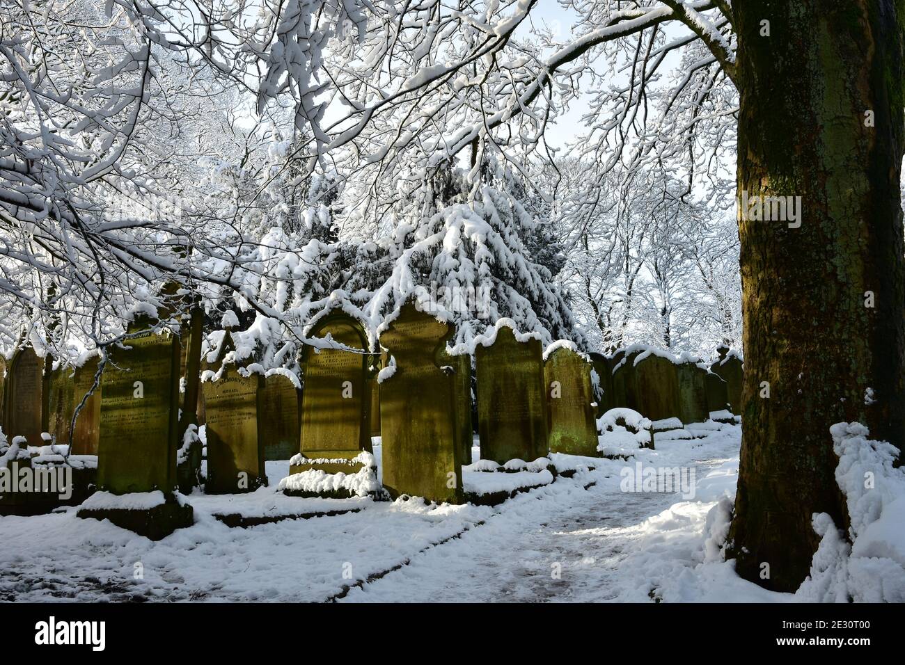 Haworth Bronte Museum Graveyard in snow, Bronte Country, West Yorkshire ...