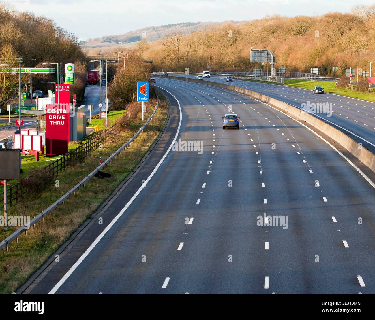 A near deserted M25 at Clacket Lane service station on the Surrey / Kent border , UK  . This notorious stretch of motorway is normally packed with tra Stock Photo