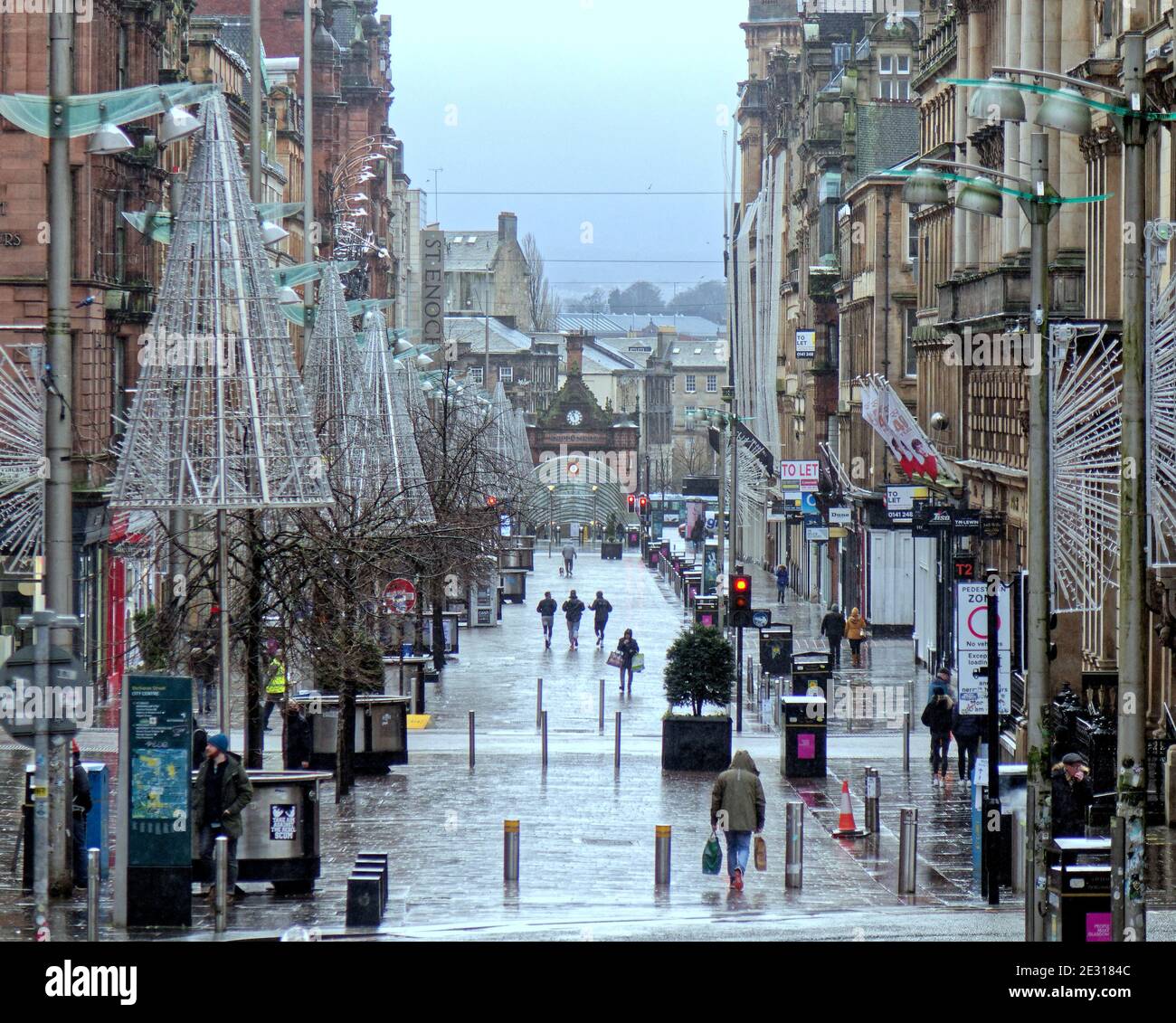 Glasgow, Scotland, UK. 16th January, 2021.Lockdown Saturday saw sparsely filled streets and people walking around lost. Credit: Gerard Ferry/Alamy Live News Stock Photo