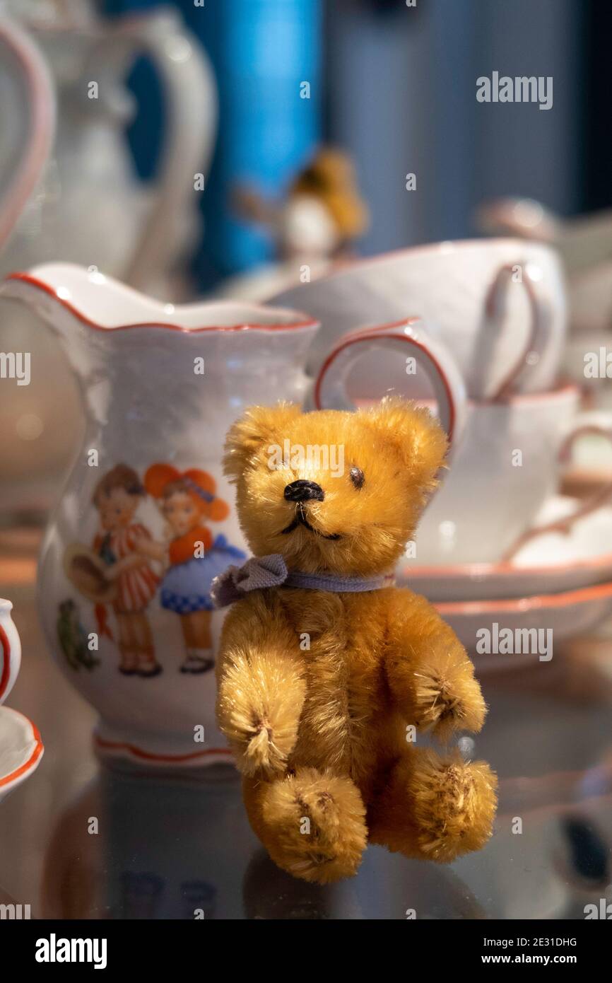 Vintage 1950s Steiff miniature stuffed animal bear and a child's tea