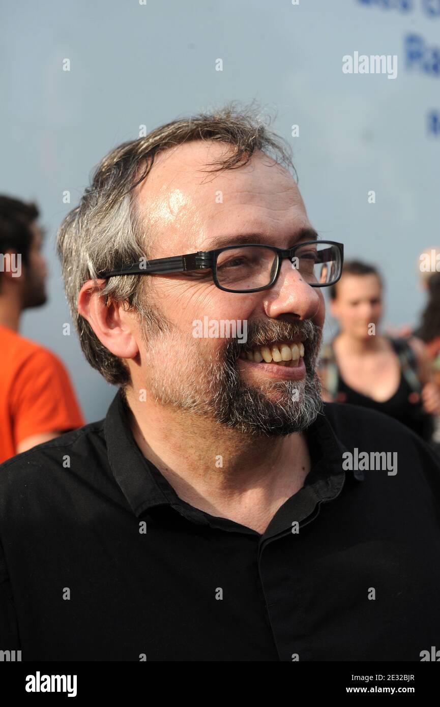 Didier Porte seen during a demonstration to support the humorists sacked  from French radio 'France Inter', at the 'Maison de la Radio', in Paris,  France, on July 1st, 2010. Photo by Ammar