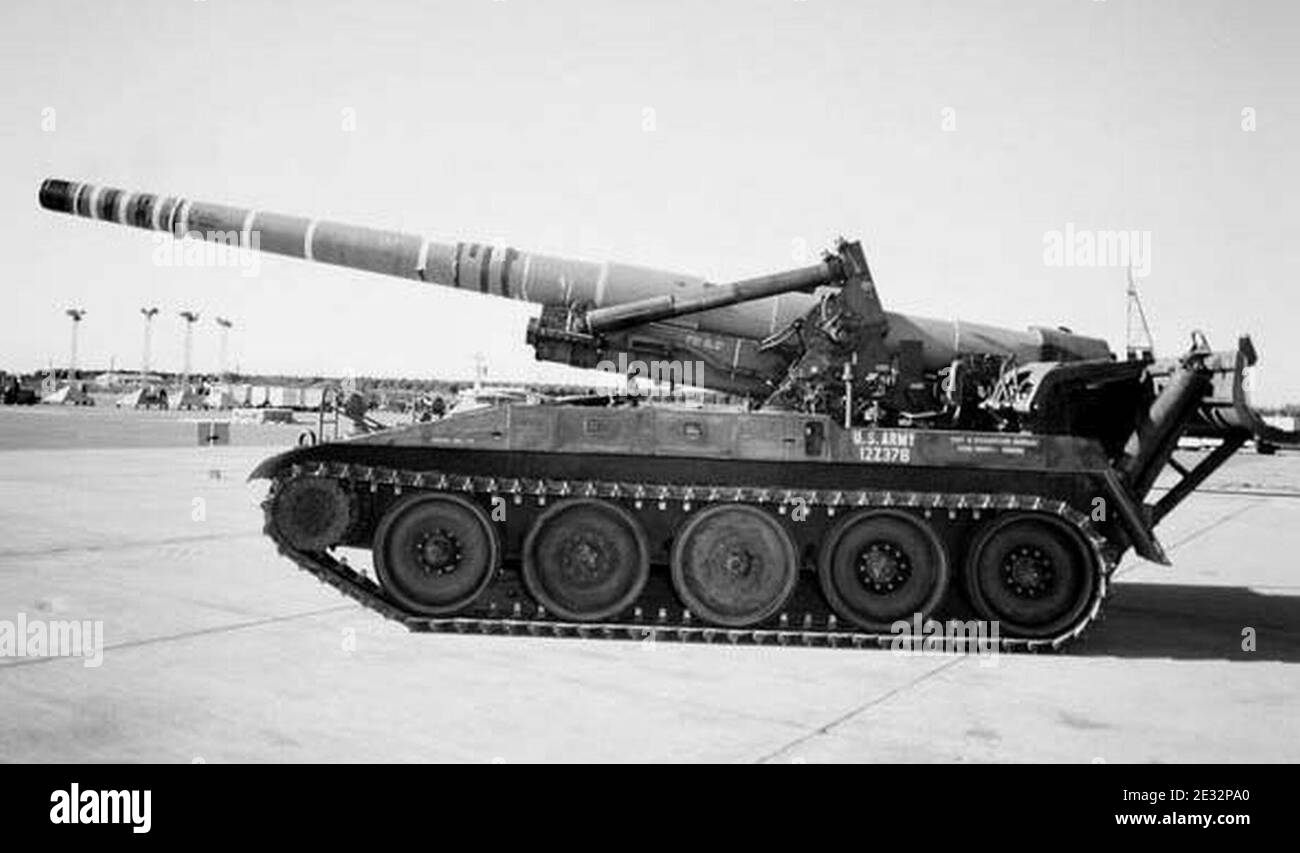 M110-203-mm-howitzer-yuma-1975. Stock Photo