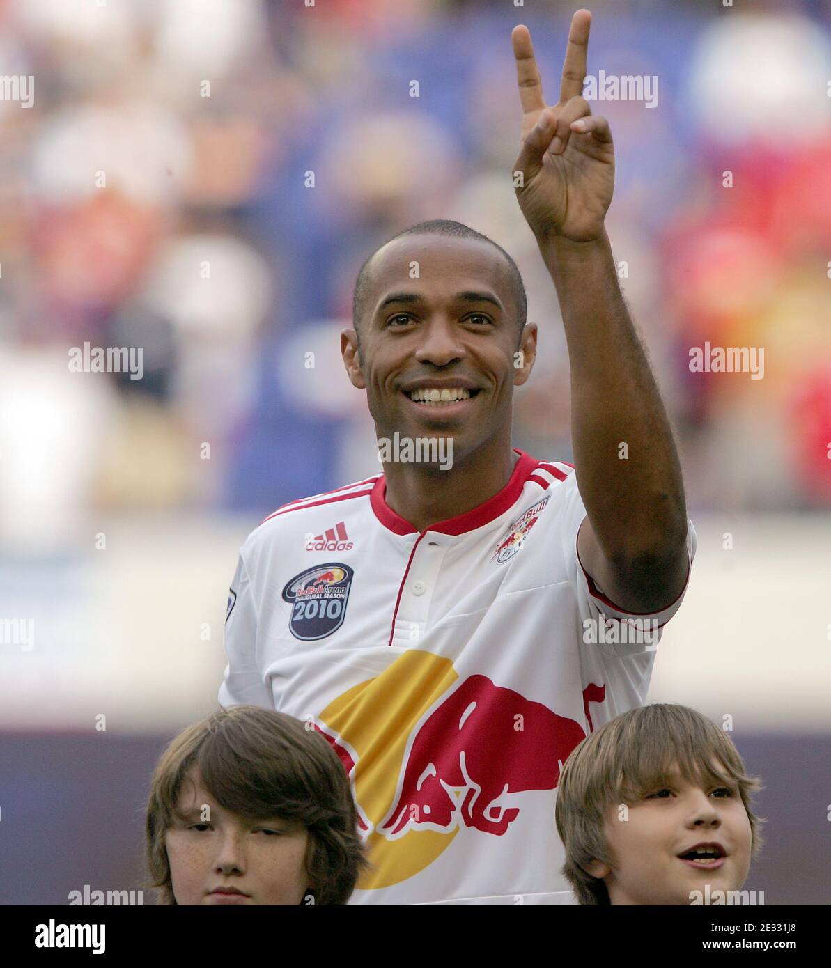 Arsenal striker thierry henry hi-res stock photography and images - Alamy