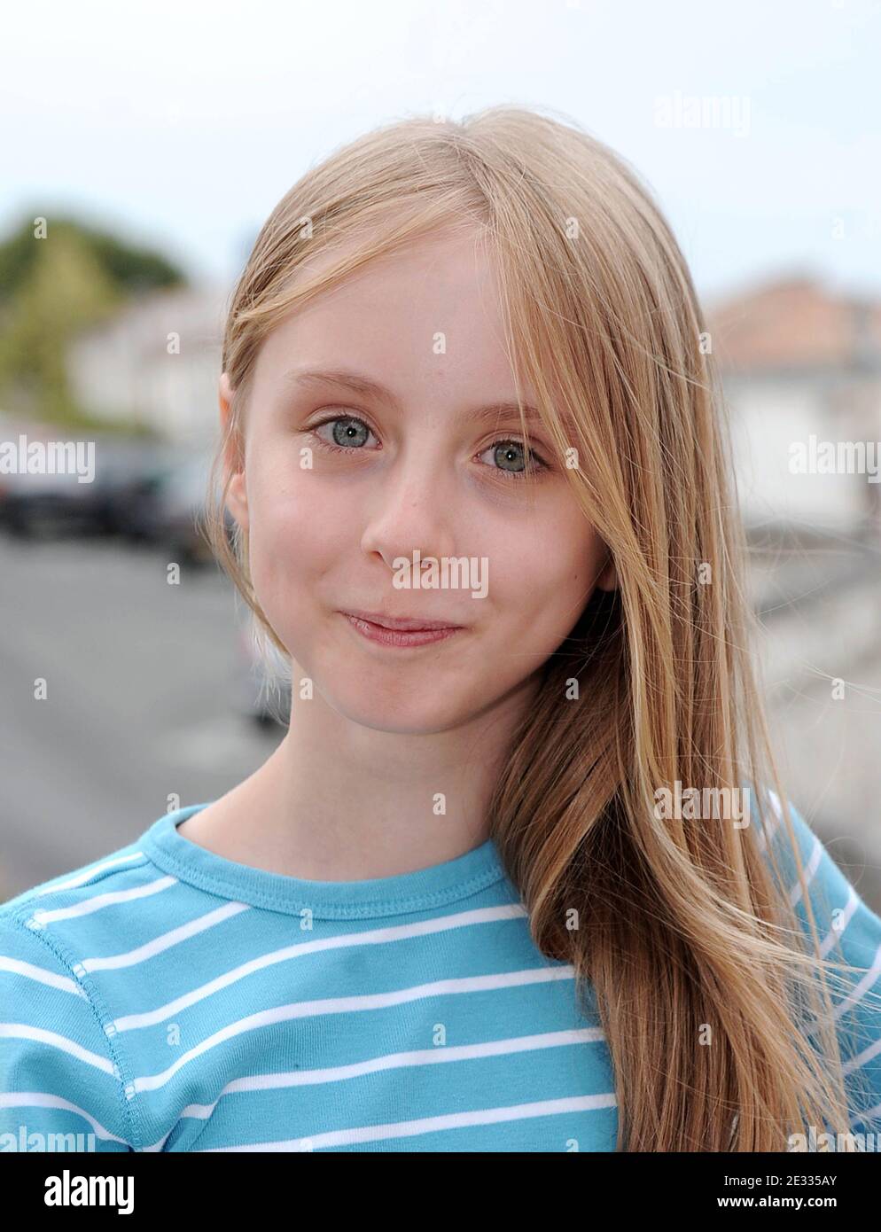 melusine-mayance-poses-for-the-photocall-elle-s-appelait-sarah-during