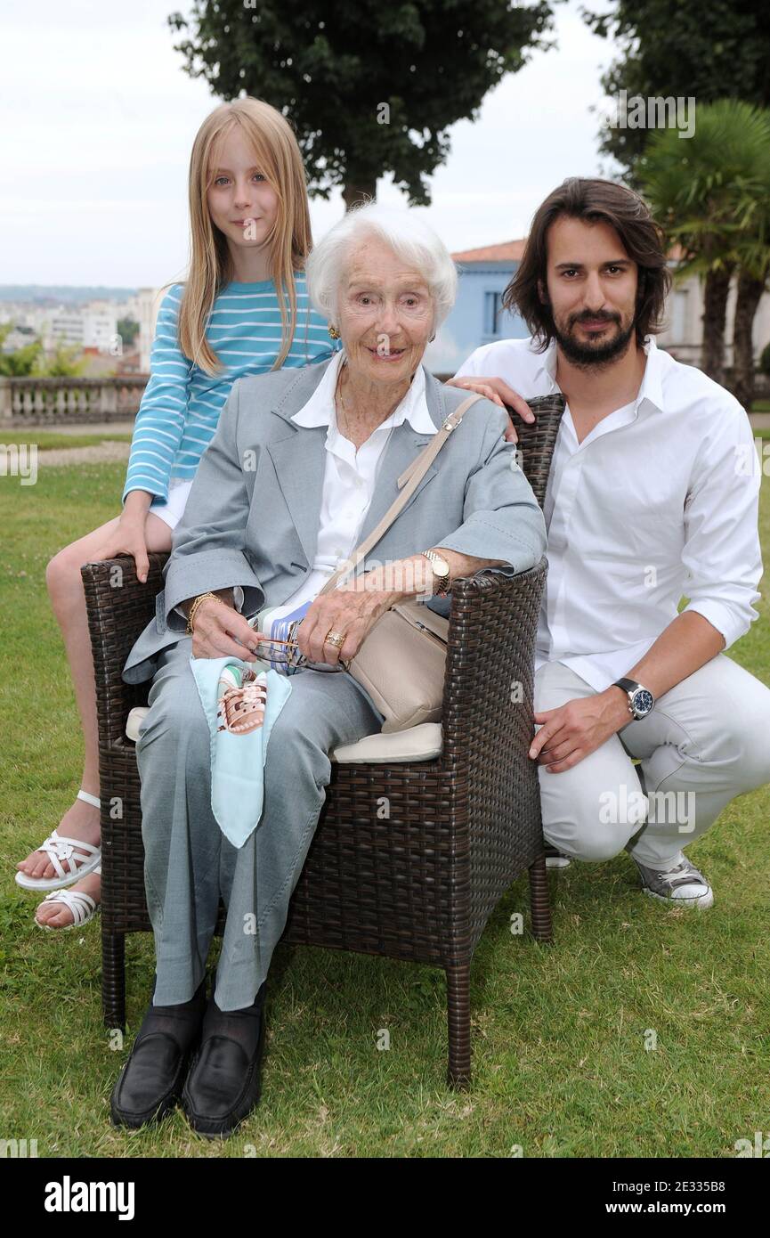 melusine-mayance-gisele-casadesus-and-director-gille-paquet-brenner