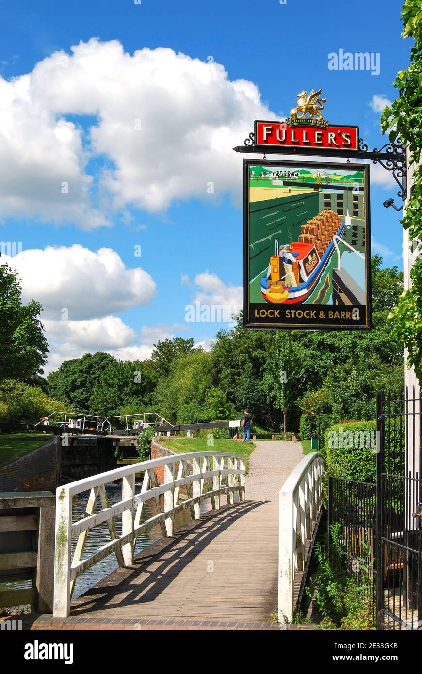 'Lock Stock and Barrel' pub, Newbury Lock, Newbury, Berkshire, England