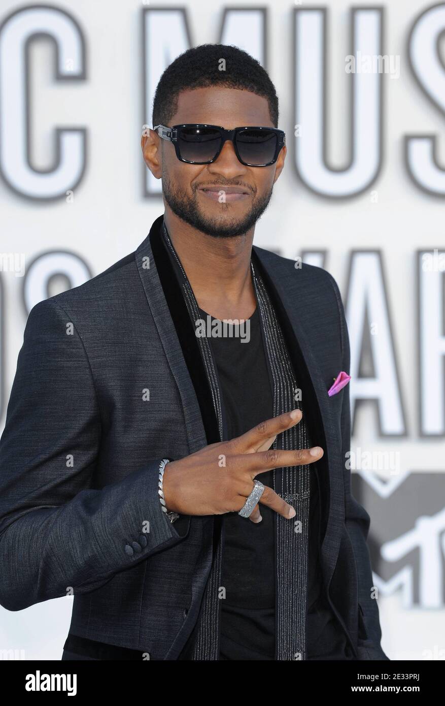 Usher attends the 2010 Video Music Awards at the Nokia Theatre in Los Angeles, California on September 12, 2010. Photo by Lionel Hahn/ABACAPRESS.COM. (Pictured: Usher) Stock Photo