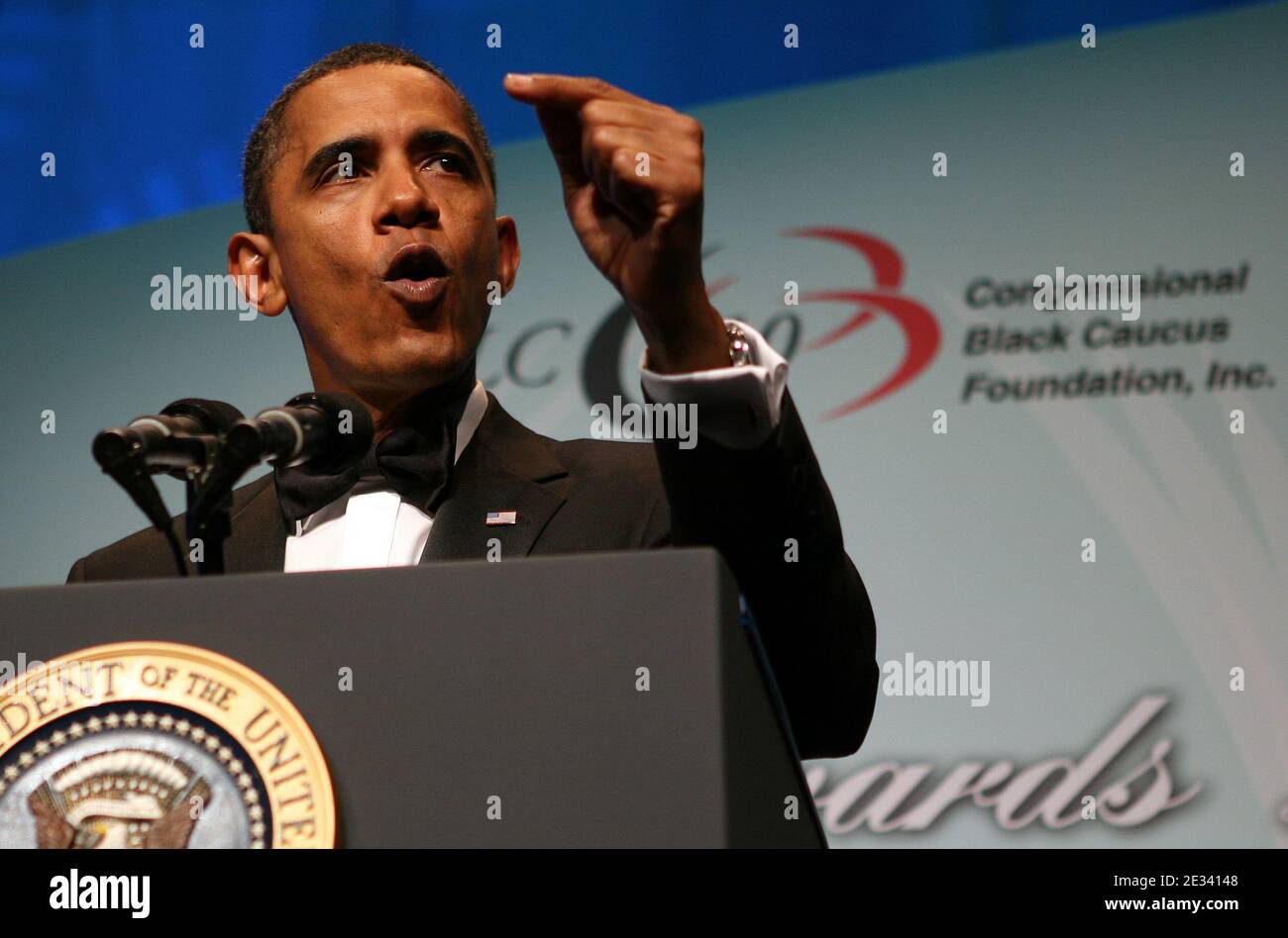 President Barack Obama speaks at the annual Phoenix Awards Dinner ...