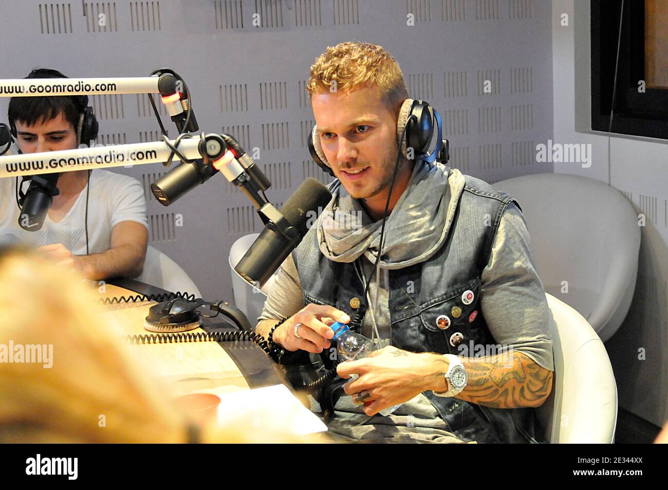 French singer M. Pokora attends 'MIKL' radio show on Goom radio at the  Maison de la Radio in Paris, France on September 24, 2010. Photo by Thierry  Plessis/ABACAPRESS.COM Stock Photo - Alamy