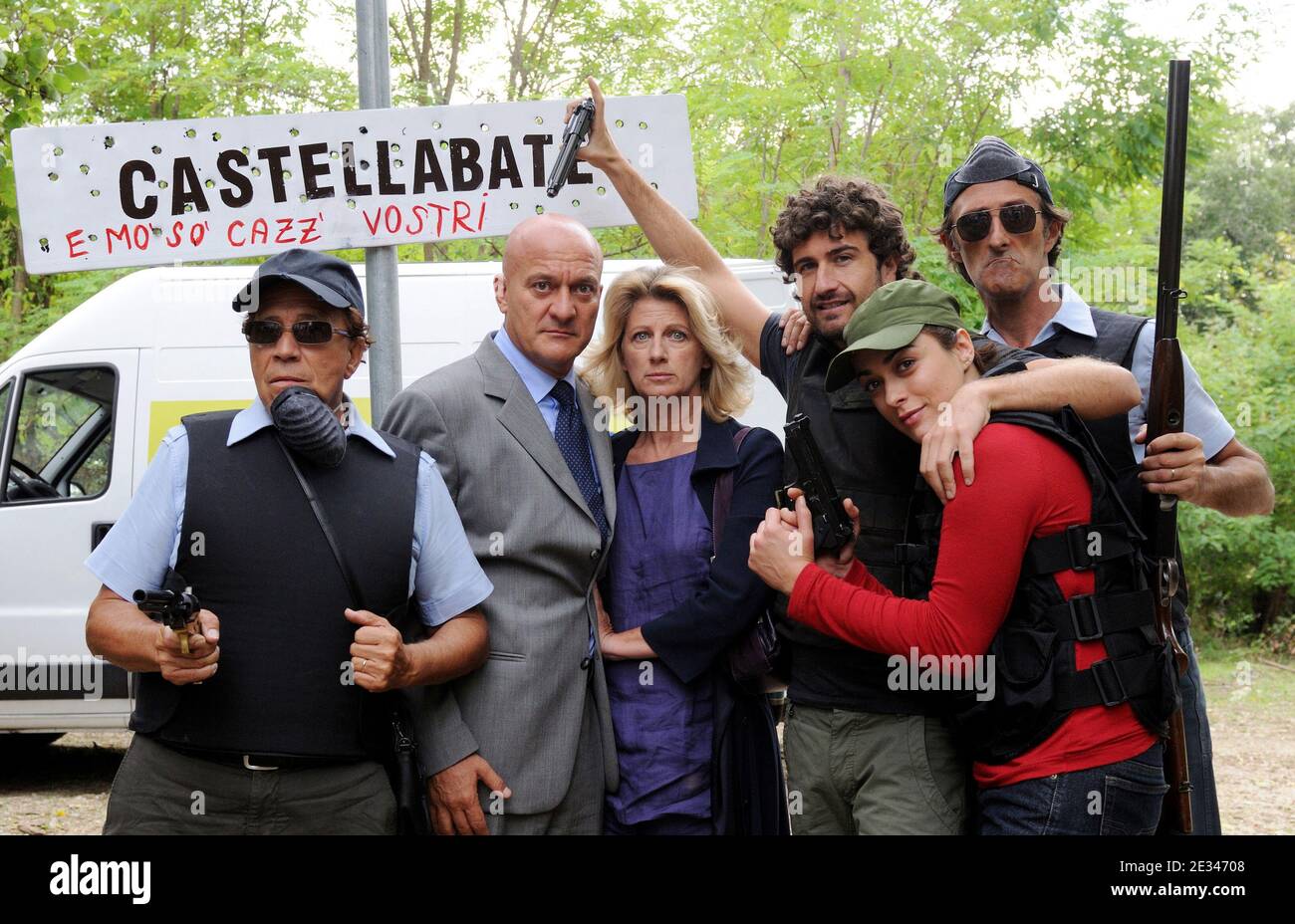 Cast members (L-R) Giacomo Rizzo, Claudio Bisio, Angela Finocchiaro, Alessandro Siani, Valentina Lodovini and Nando Paone on the set of Italian film 'Benvenuti al sud' (Welcome to the South) in Italy in September 2009. This film is an Italian remake of French film 'Bienvenue chez les ch'tis' (Welcome to the sticks), a comedy about regional stereotypes which had become the most successful French production in history. Photo by Eric Vandeville/ABACAPRESS.COM Stock Photo