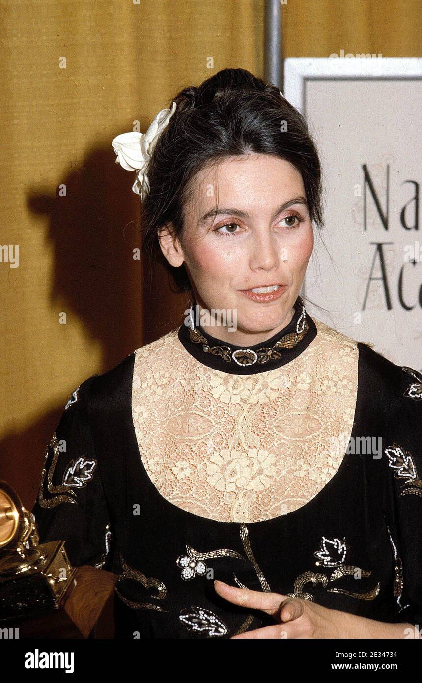 Emmylou Harris At The Grammy Awards 1980 Credit: Ralph Dominguez/MediaPunch Stock Photo