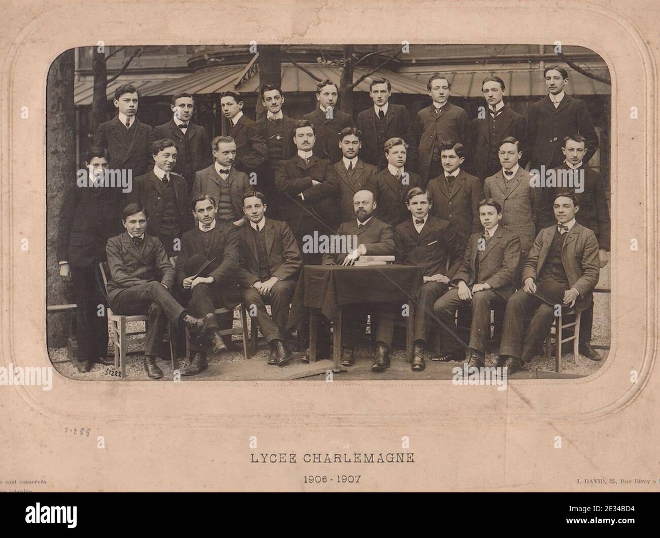 Lycée Charlemagne groupe 19061907 Stock Photo Alamy