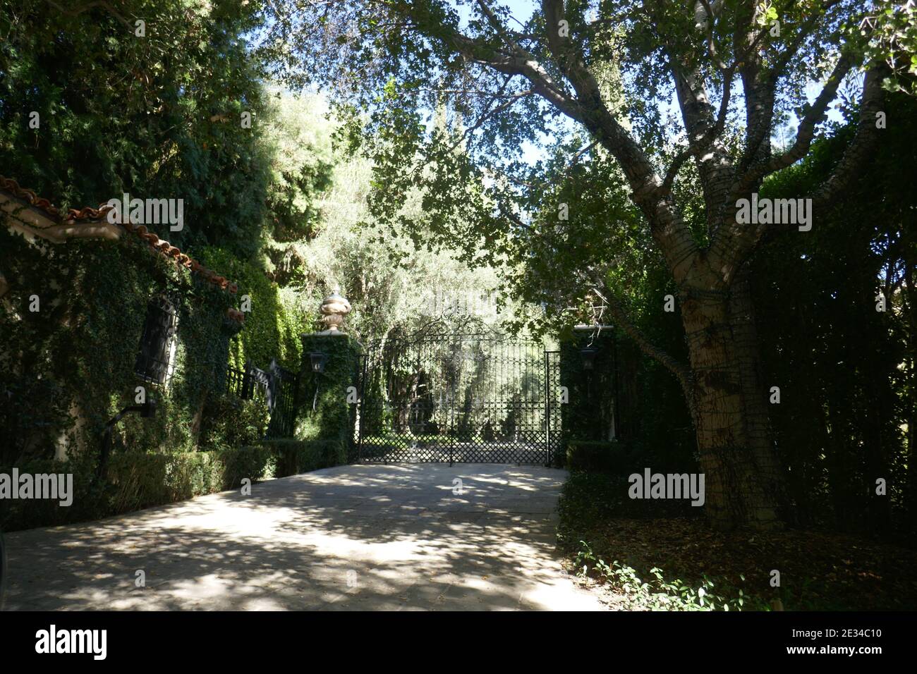 Beverly Hills California Usa 16th January 21 A General View Of Atmosphere Of Actor Comedian Buster Beverly Hills California Usa 16th January 21 A General View Of Atmosphere Of Actor Comedian Buster