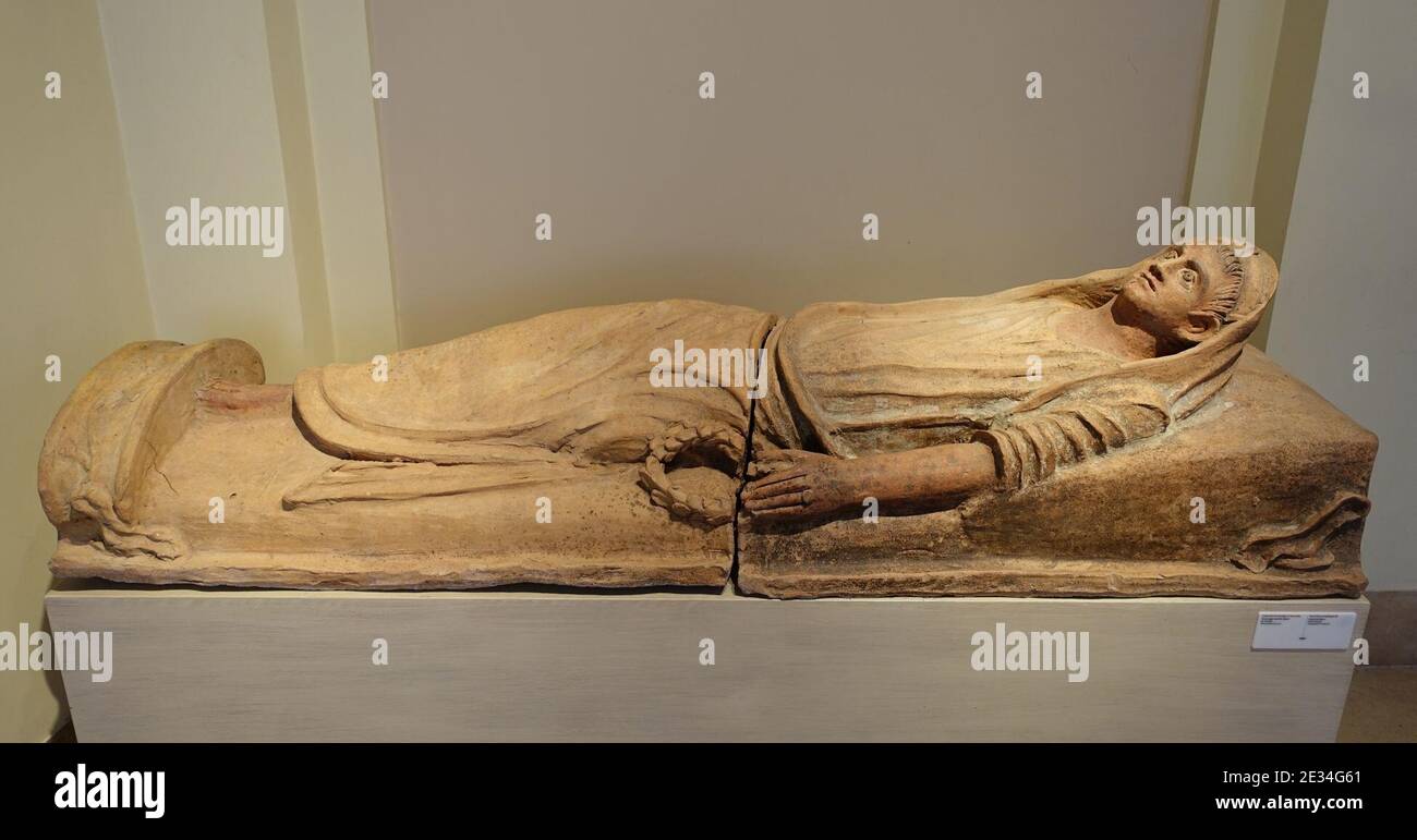 lying-male-figure-sarcophagus-lid-from-tuscania-1st-quarter-of-2nd