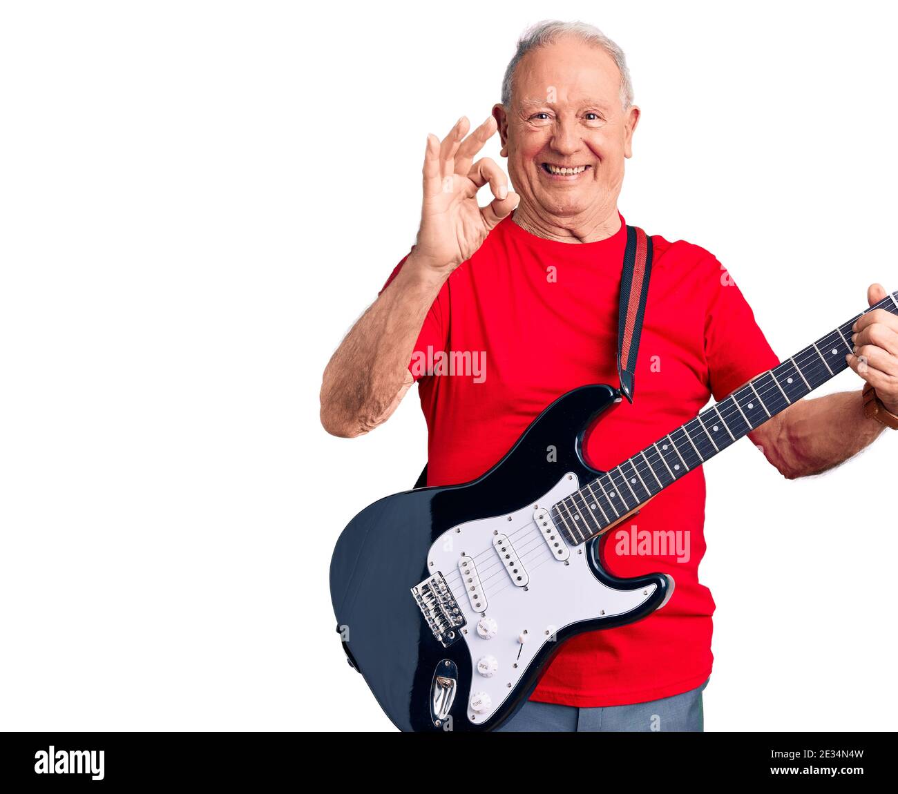 Un Vieil Homme Cool Qui Joue De La Guitare électrique Photo stock - Image  du pensionné, guitariste: 213107428