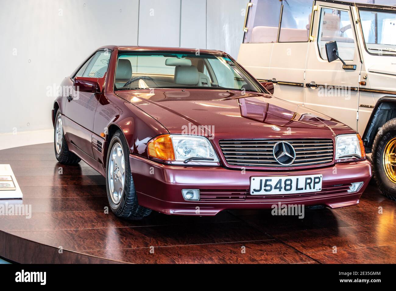 STUTTGART, GERMANY, 2019: 1991 Mercedes-Benz 500 SL in the Mercedes-Benz Museum, J548 LRP Stock Photo
