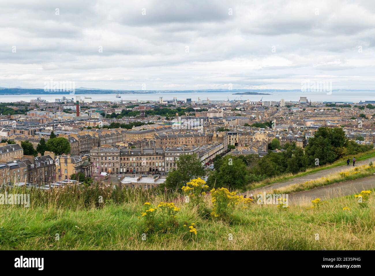 Blick über die Altstadt von Edinburgh vom Calton Hill aus Stock Photo