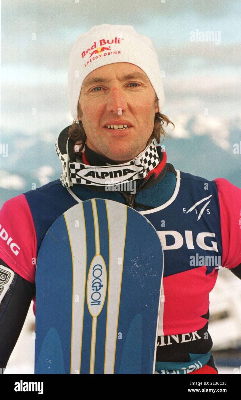 Kaprun Austria 22.11.1997, Wintersport: Snowboard FIS World Cup, Giant  Slalom - Helmut PRAMSTALLER, AUT Stock Photo - Alamy
