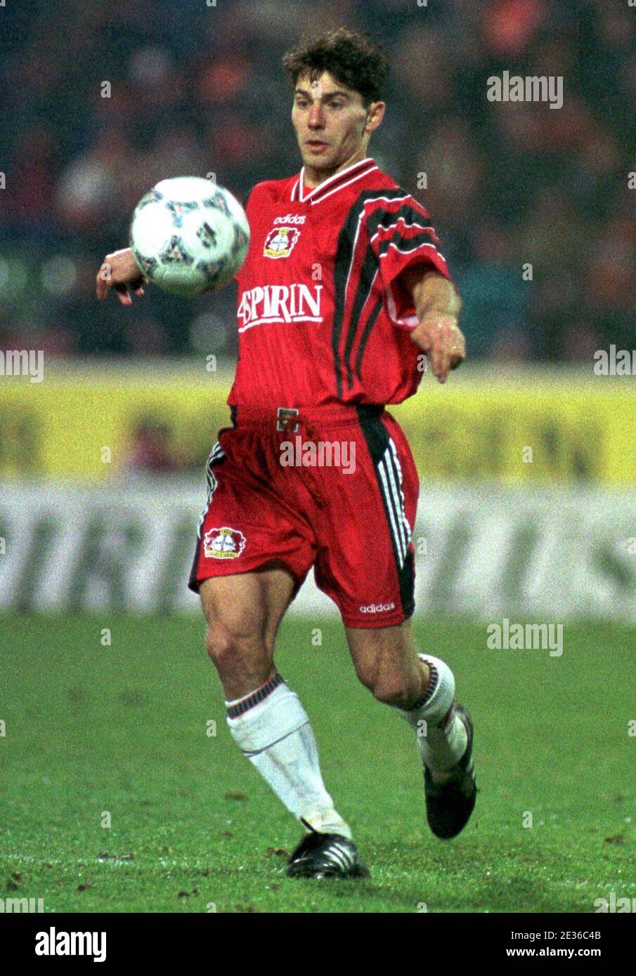 1997 98 season hi-res stock photography and images - Alamy