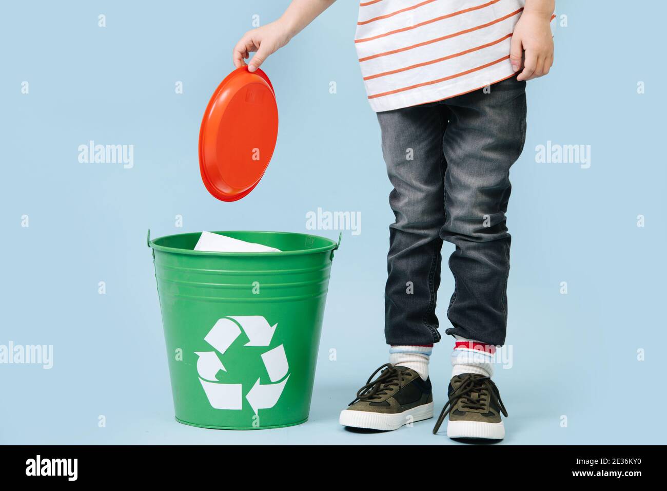 Garbage can child hires stock photography and images Alamy