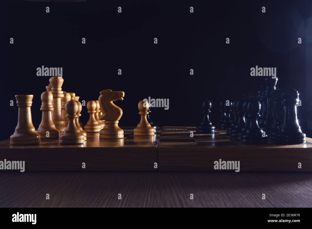 Chess opening hi-res stock photography and images - Alamy