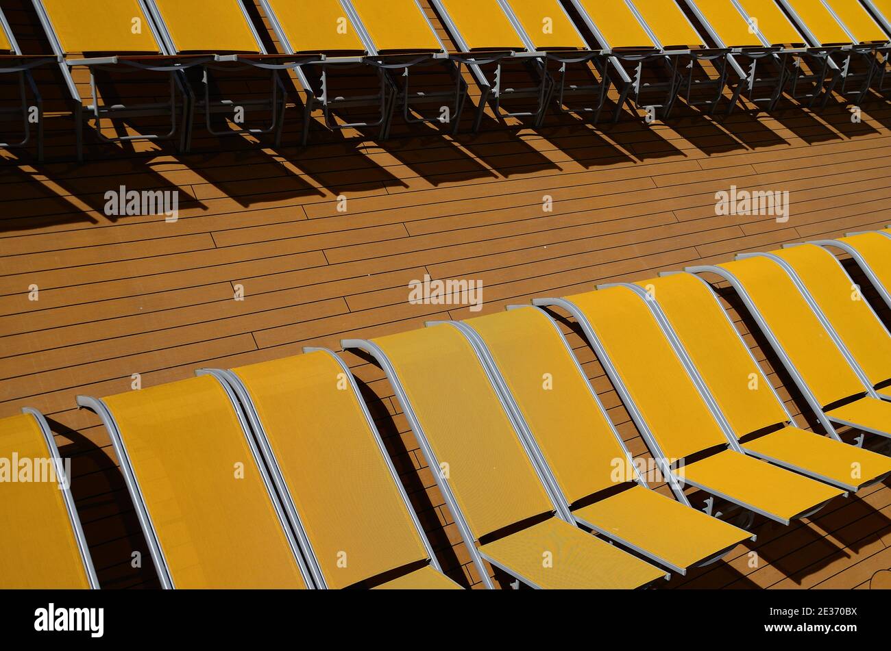 Sunbeds on cruise ship deck hi-res stock photography and images - Alamy